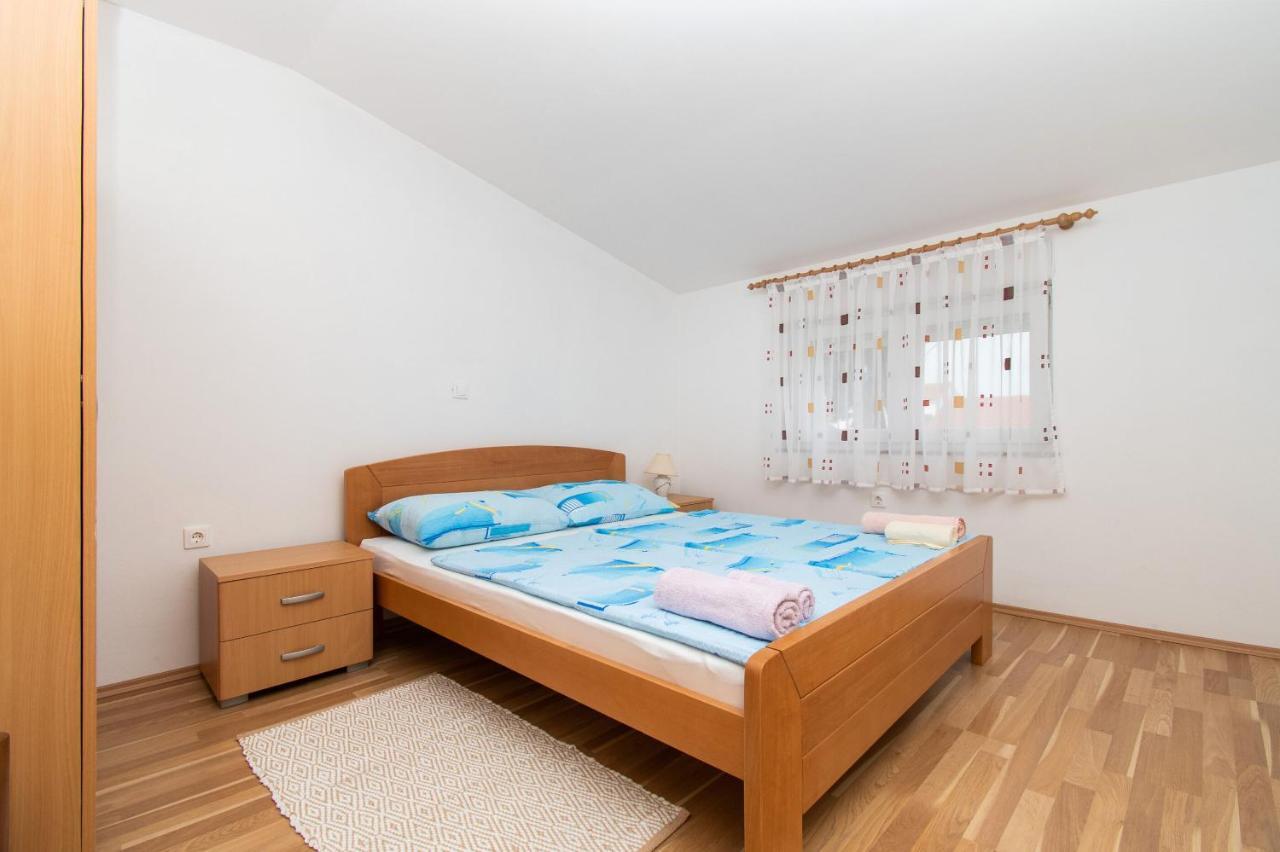 Apartment Tommy Привлака Екстериор снимка